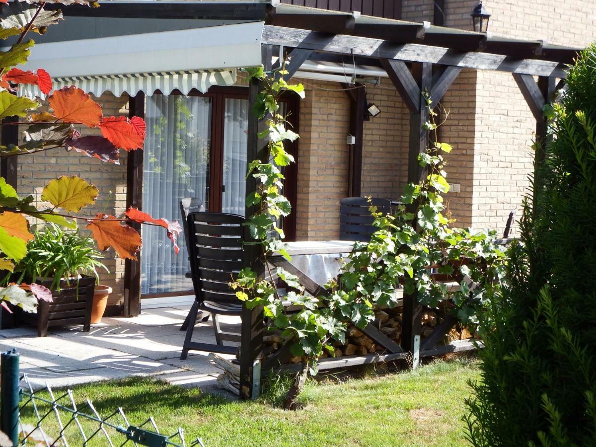 Nette Ferienwohnung Mit Eigenem Eingang Und Sonnenterrasse Idstein Buitenkant foto