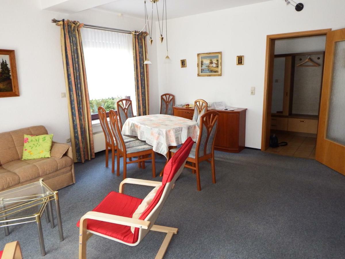 Nette Ferienwohnung Mit Eigenem Eingang Und Sonnenterrasse Idstein Buitenkant foto